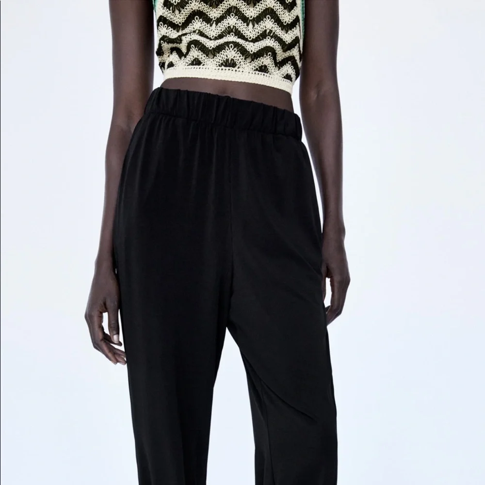 New with tags Zara Flowy Joggers